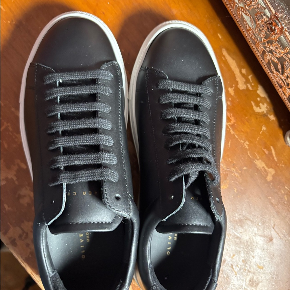 Oliver Cabell Black Leather Low-Top Sneakers with White Sole